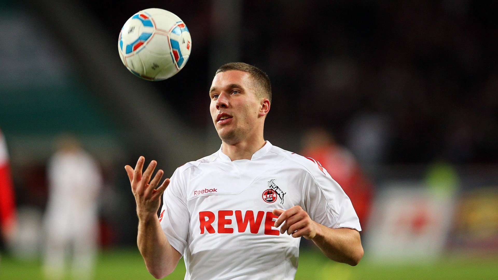 中国足球最新科技应用，虚拟实境训练引领未来，中国足球技术档案